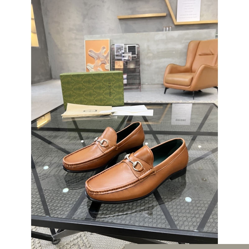 G*u*i leather shoes